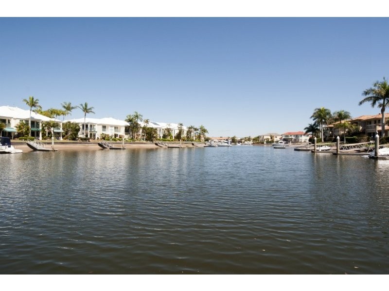 49/76 Bayview Street, Runaway Bay QLD 4216