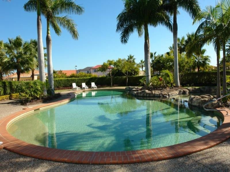 49/76 Bayview Street, Runaway Bay QLD 4216