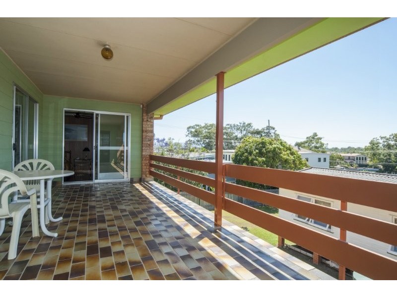 12 Waratah Avenue, Biggera Waters QLD 4216