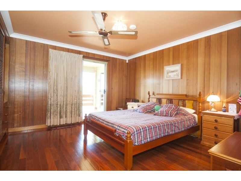 12 Waratah Avenue, Biggera Waters QLD 4216