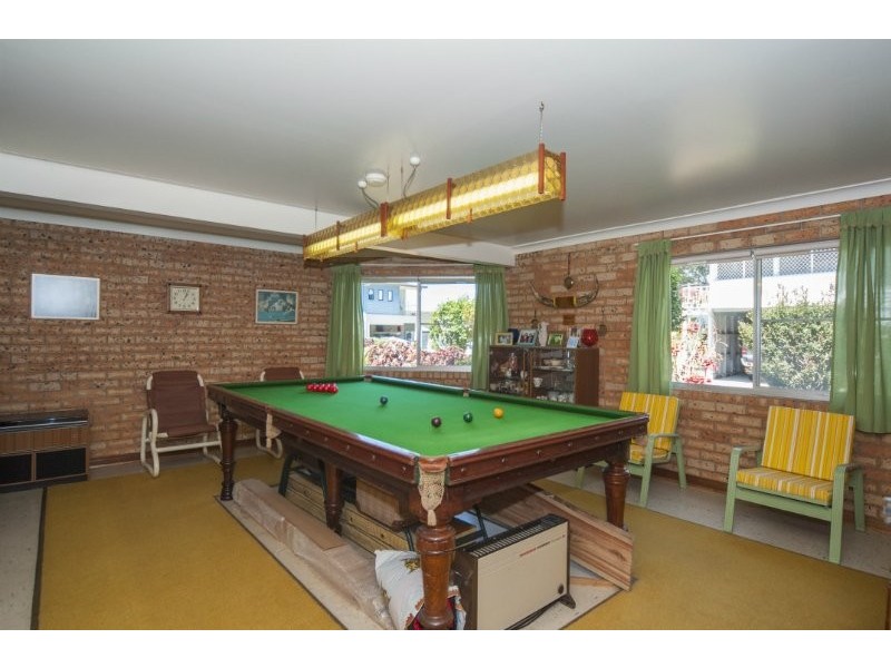 12 Waratah Avenue, Biggera Waters QLD 4216