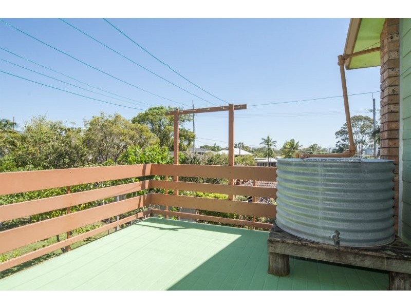 12 Waratah Avenue, Biggera Waters QLD 4216