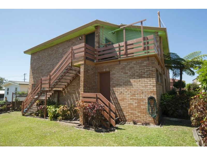 12 Waratah Avenue, Biggera Waters QLD 4216