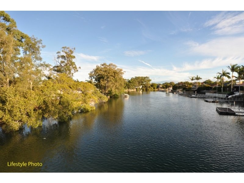 12 Waratah Avenue, Biggera Waters QLD 4216