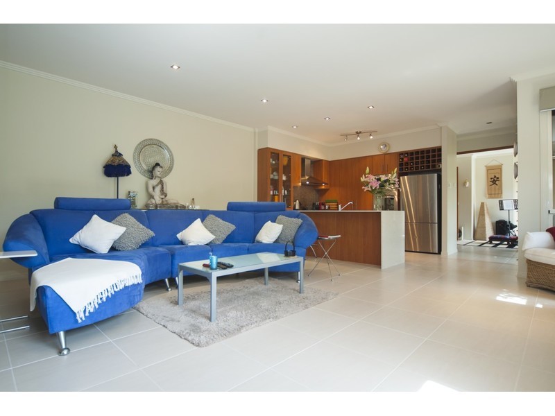 1/7 Broadwater Street, Runaway Bay QLD 4216