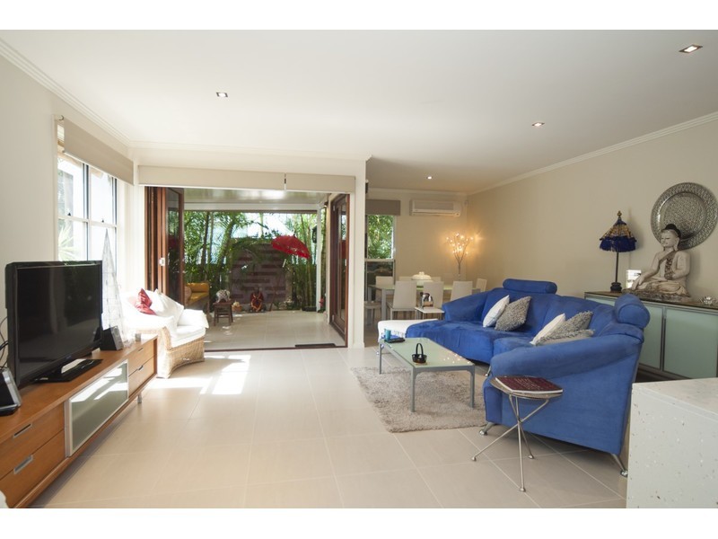 1/7 Broadwater Street, Runaway Bay QLD 4216