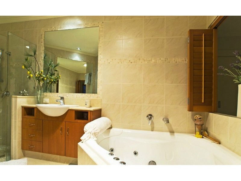 1/7 Broadwater Street, Runaway Bay QLD 4216