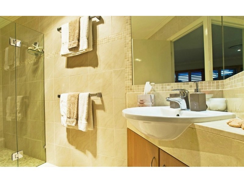 1/7 Broadwater Street, Runaway Bay QLD 4216