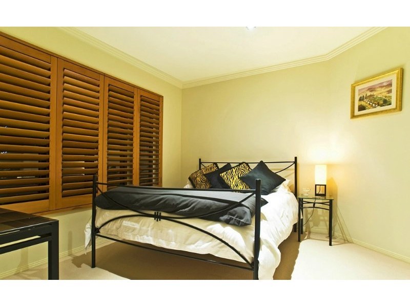 1/7 Broadwater Street, Runaway Bay QLD 4216