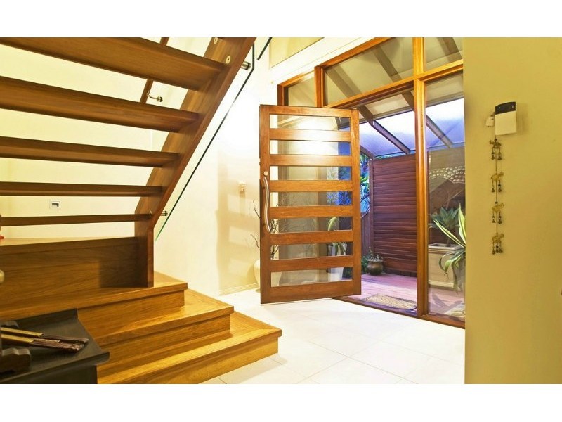 1/7 Broadwater Street, Runaway Bay QLD 4216