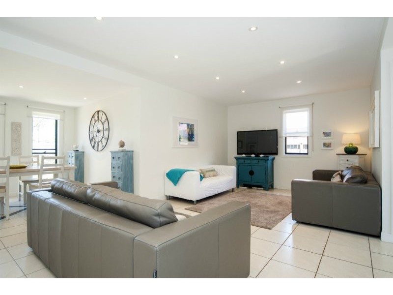 20 Mungera Street, Biggera Waters QLD 4216