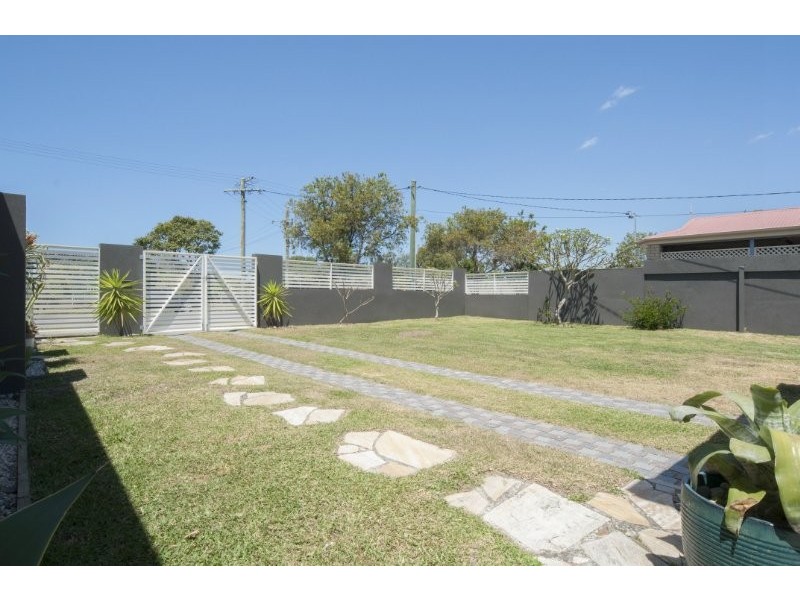 20 Mungera Street, Biggera Waters QLD 4216