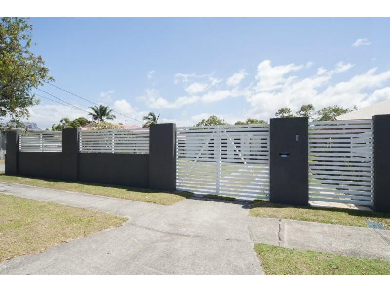 20 Mungera Street, Biggera Waters QLD 4216