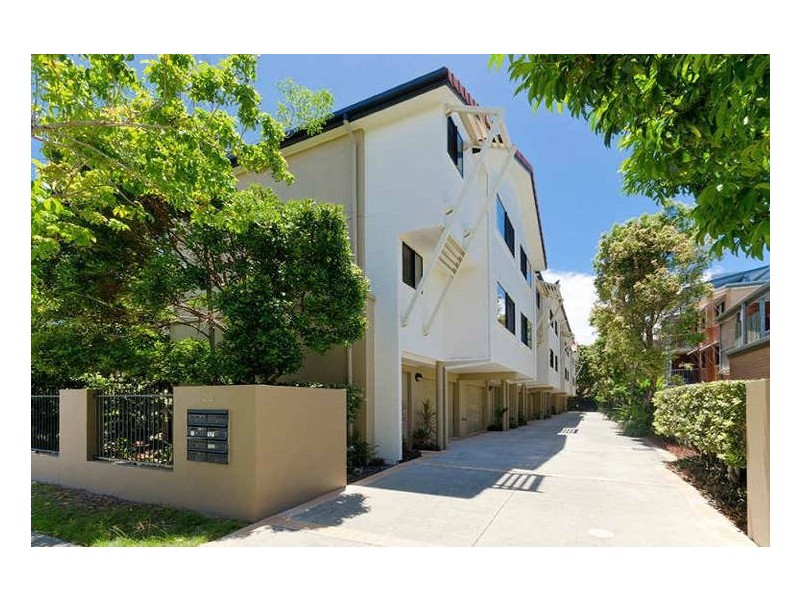 6/23 Bath Street, Labrador QLD 4215