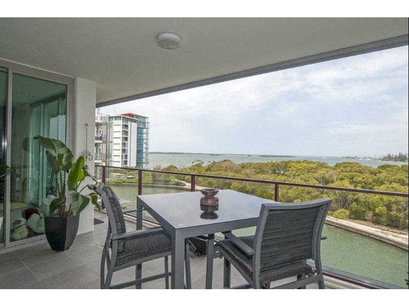 30402 Ephraim Island, Paradise Point QLD 4216
