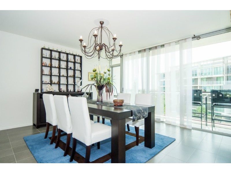 30402 Ephraim Island, Paradise Point QLD 4216