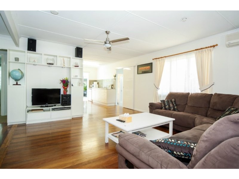 1 Magnolia Avenue, Hollywell QLD 4216