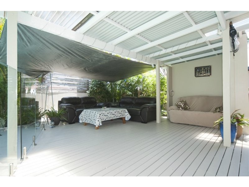 1 Magnolia Avenue, Hollywell QLD 4216