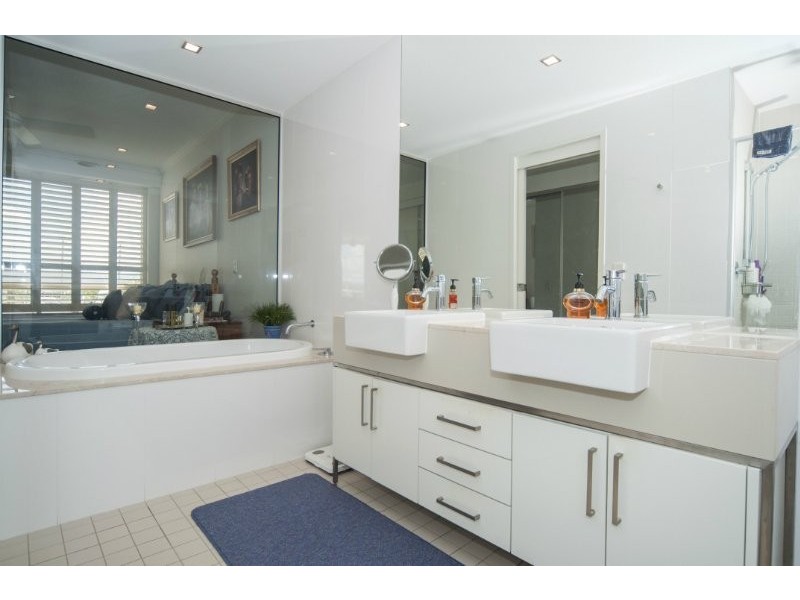 91/1791 Rialto Quay Drive, Hope Island QLD 4212