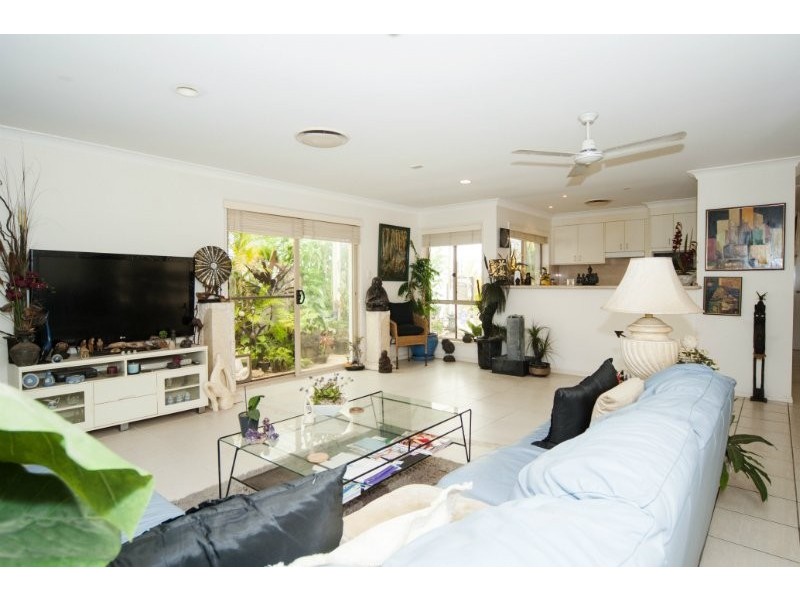 10 Siena Place, Coombabah QLD 4216