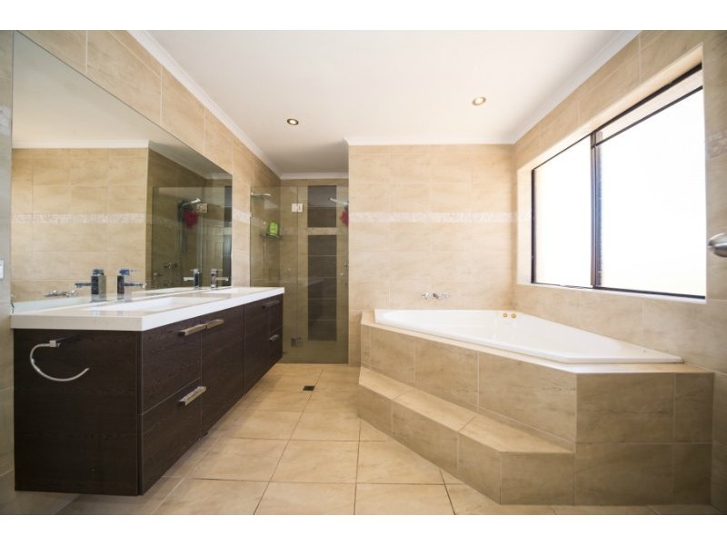 13/12 Canal Avenue, Runaway Bay QLD 4216