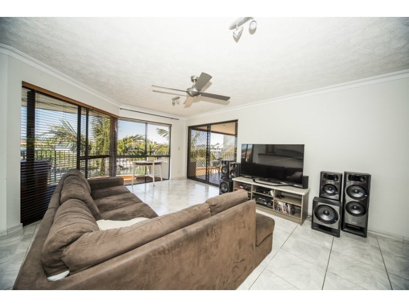 13/12 Canal Avenue, Runaway Bay QLD 4216