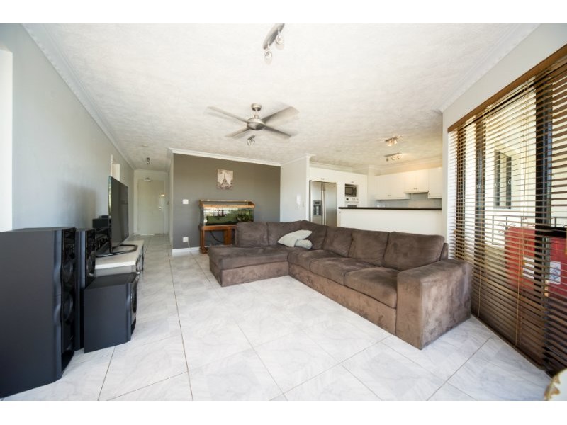 13/12 Canal Avenue, Runaway Bay QLD 4216