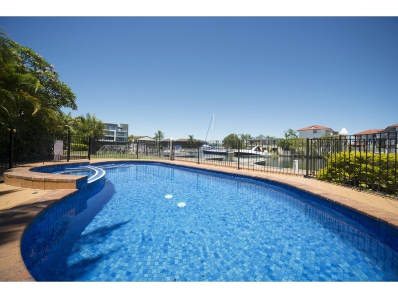 13/12 Canal Avenue, Runaway Bay QLD 4216