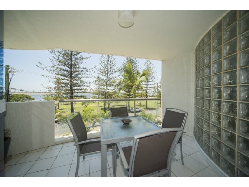 6/204 Marine Parade, Labrador QLD 4215