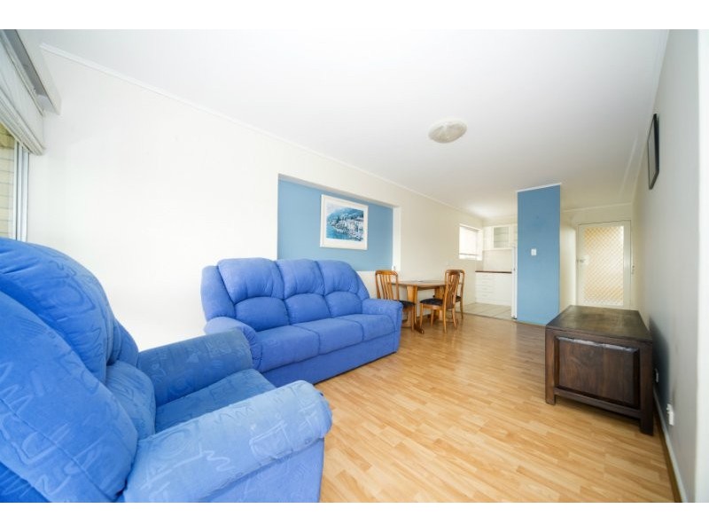 15/224 Marine Parade, Labrador QLD 4215