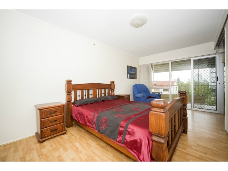 15/224 Marine Parade, Labrador QLD 4215