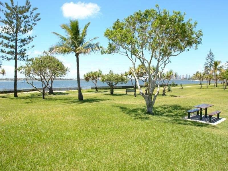 15/224 Marine Parade, Labrador QLD 4215