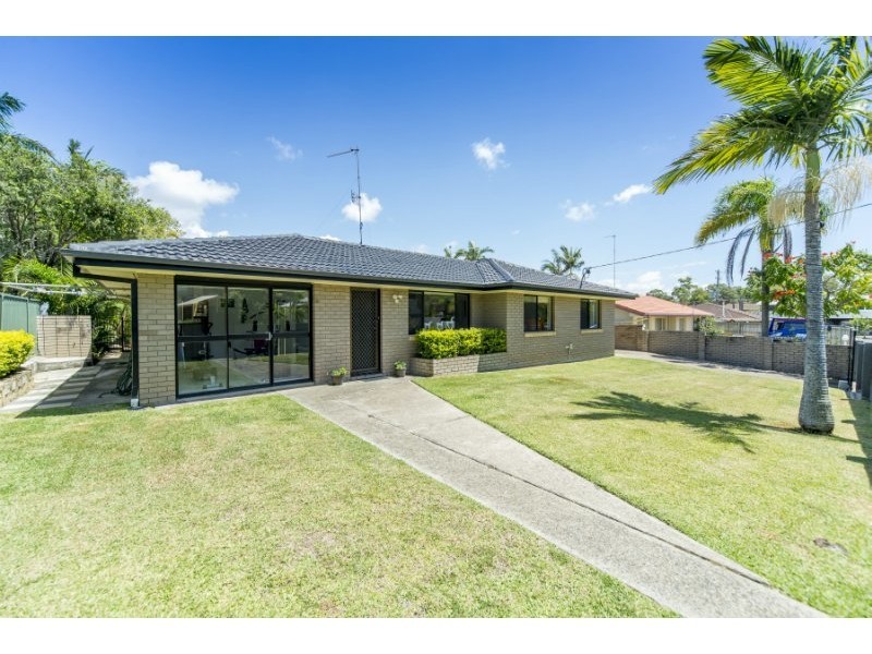 12 Nimrud Street, Southport QLD 4215