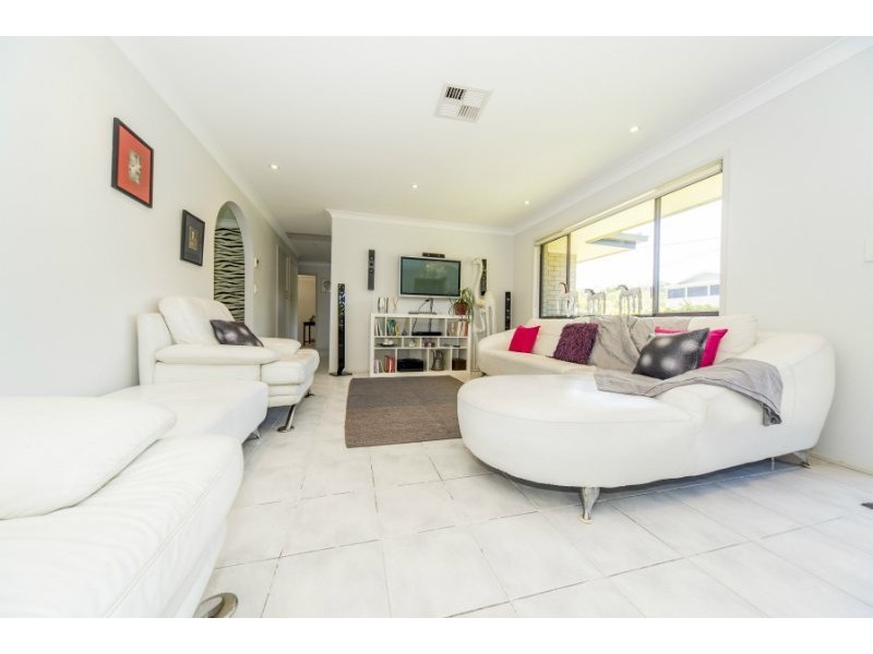 12 Nimrud Street, Southport QLD 4215