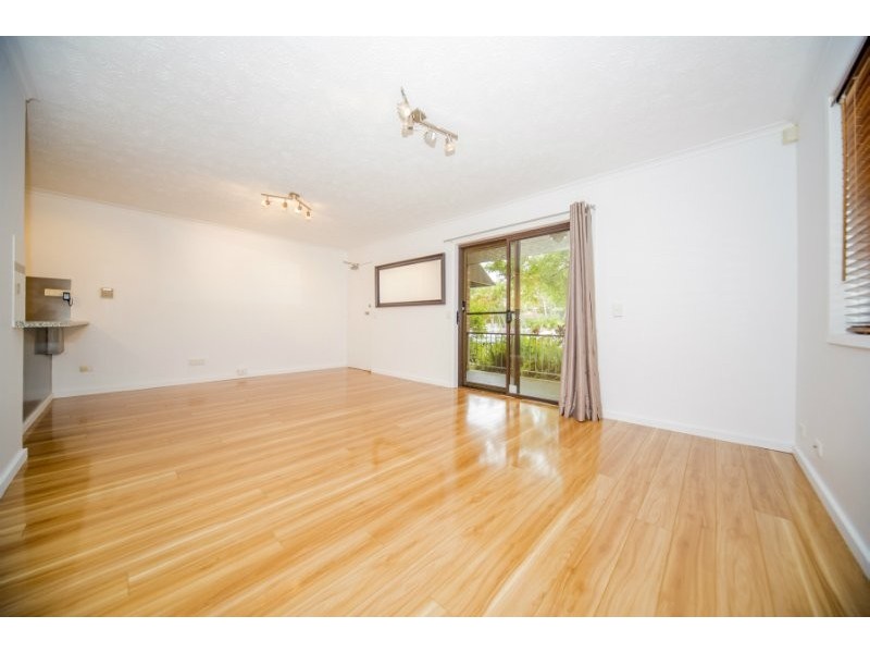 1/16 Madang Crescent, Runaway Bay QLD 4216