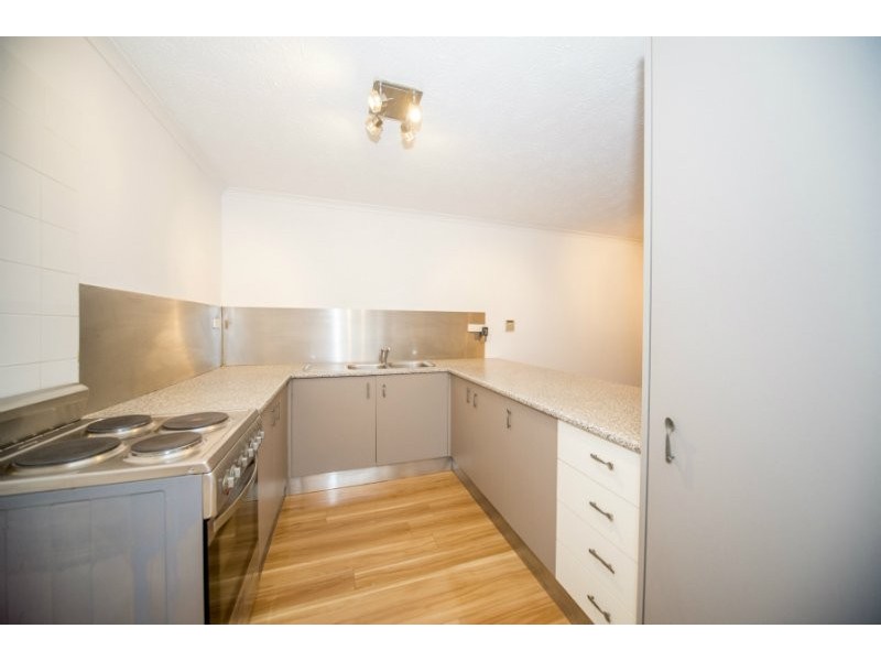 1/16 Madang Crescent, Runaway Bay QLD 4216