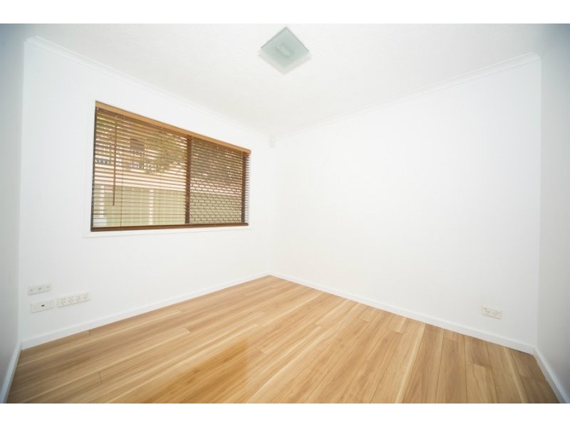 1/16 Madang Crescent, Runaway Bay QLD 4216