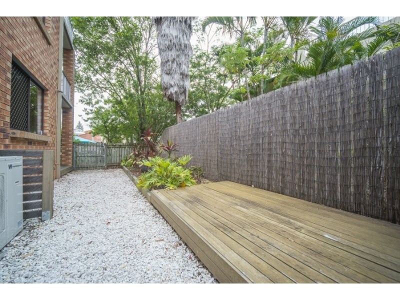 1/16 Madang Crescent, Runaway Bay QLD 4216