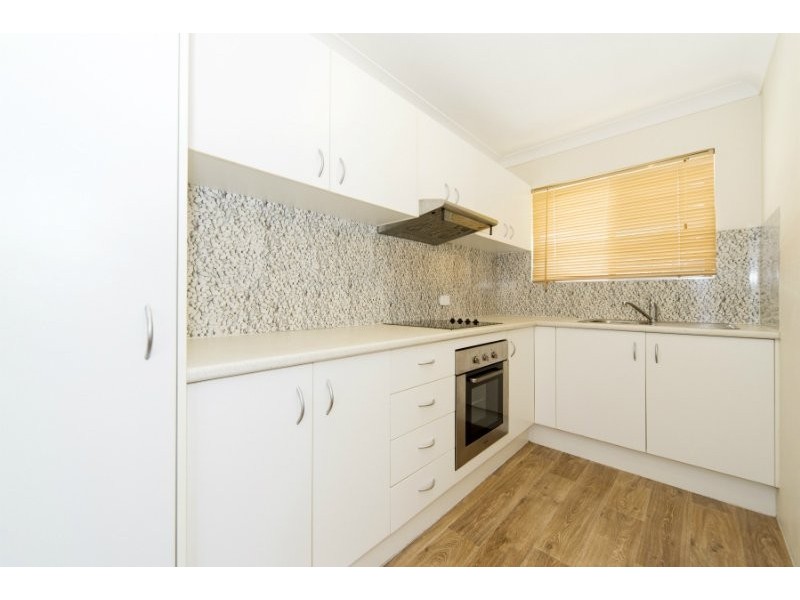 3/59 Bayview Street, Runaway Bay QLD 4216