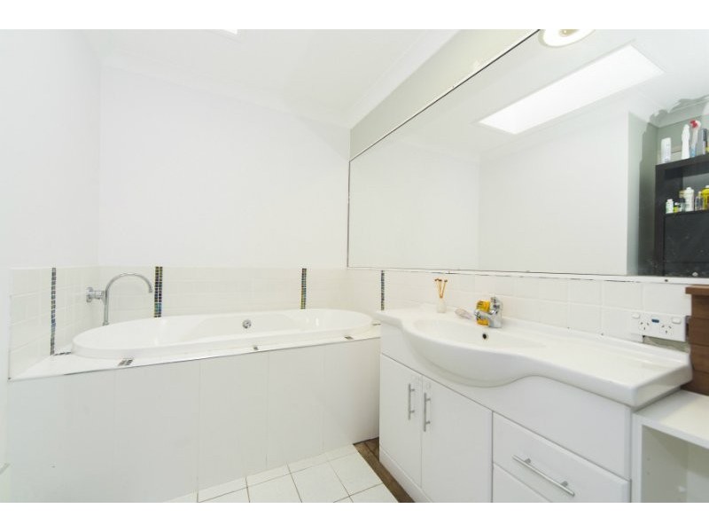 2/14 Sanctuary Court, Coombabah QLD 4216