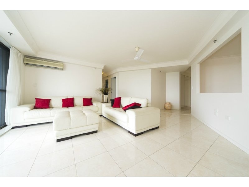 17/21 Bayview Street, Runaway Bay QLD 4216