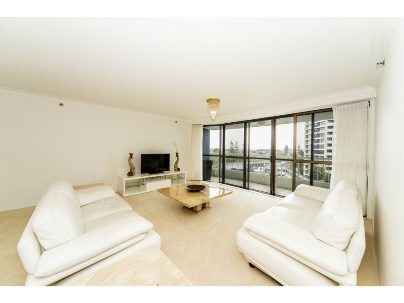 17/21 Bayview Street, Runaway Bay QLD 4216