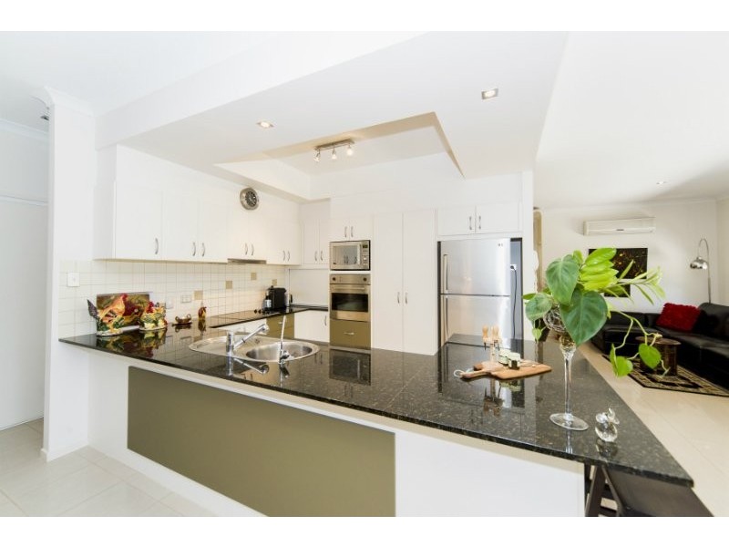 1/445 Pine Ridge Road, Runaway Bay QLD 4216