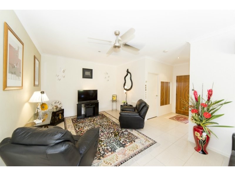 1/445 Pine Ridge Road, Runaway Bay QLD 4216