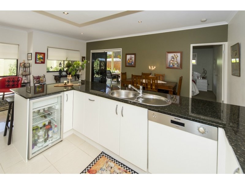 1/445 Pine Ridge Road, Runaway Bay QLD 4216