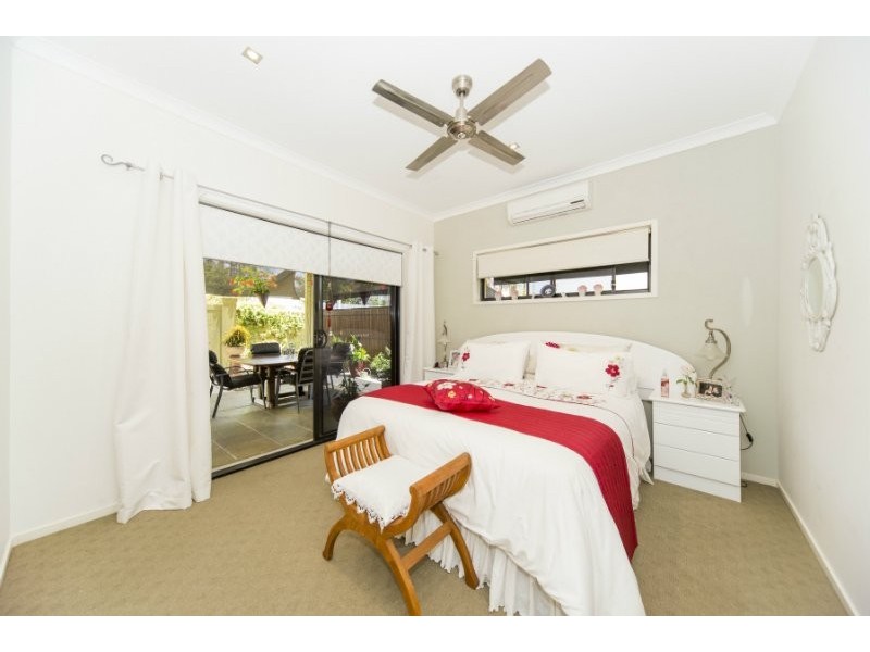 1/445 Pine Ridge Road, Runaway Bay QLD 4216