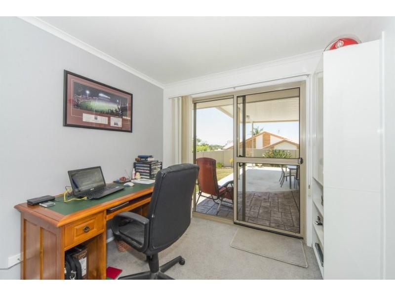 26 Ashburton Close, Arundel QLD 4214