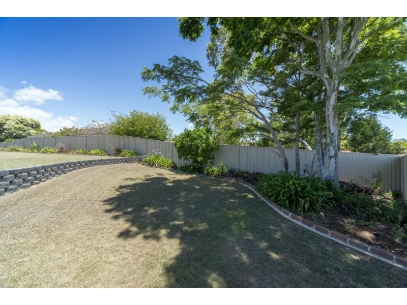 26 Ashburton Close, Arundel QLD 4214