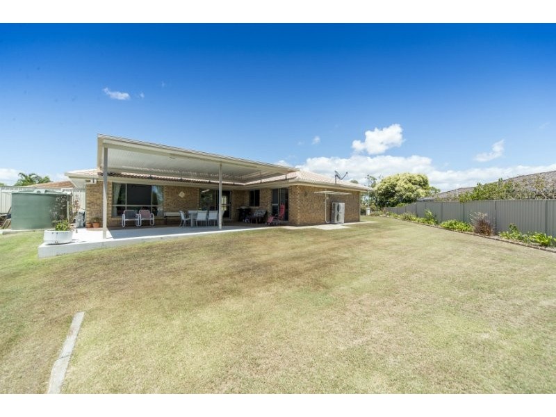 26 Ashburton Close, Arundel QLD 4214