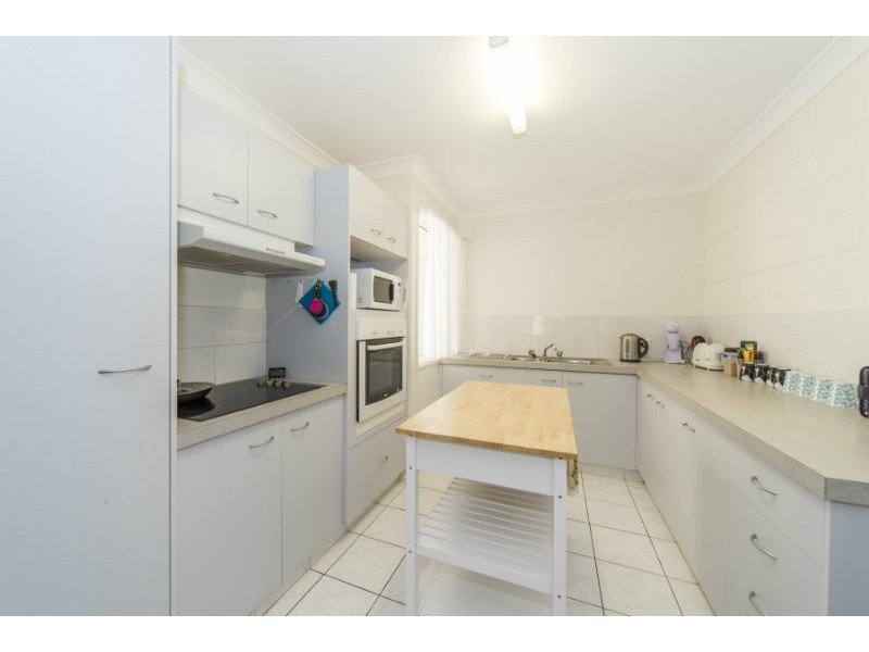 43 Howard Street, Runaway Bay QLD 4216